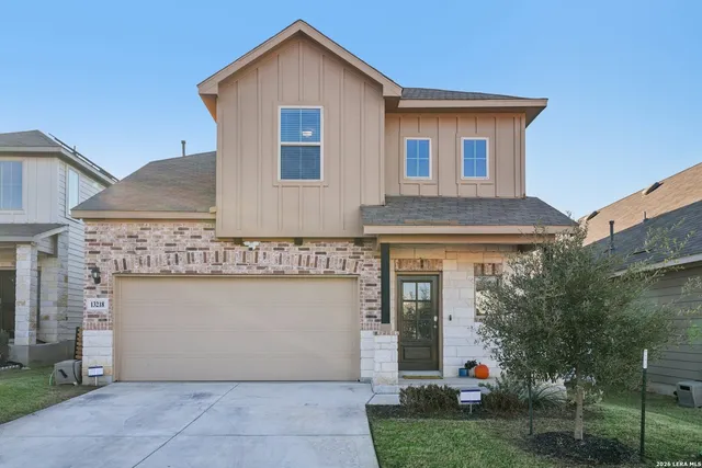$2,200 | 13218 Chanute Fld Drive, San Antonio, TX 78253