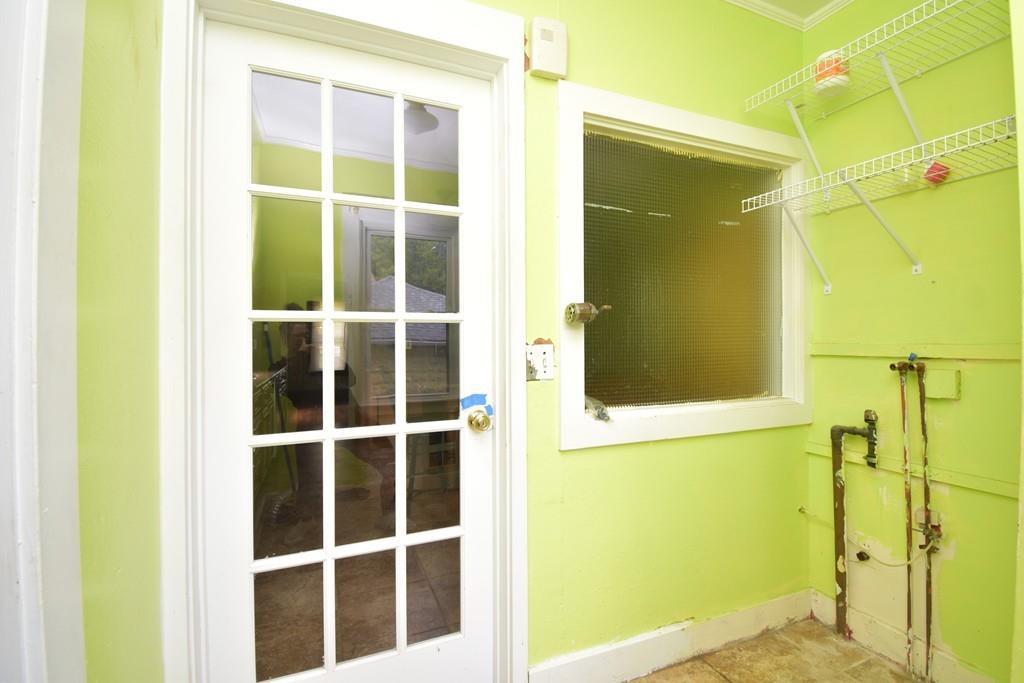 141 Oak Street Springfield, MA 01109 - Photo 19 of 40 a view of front door