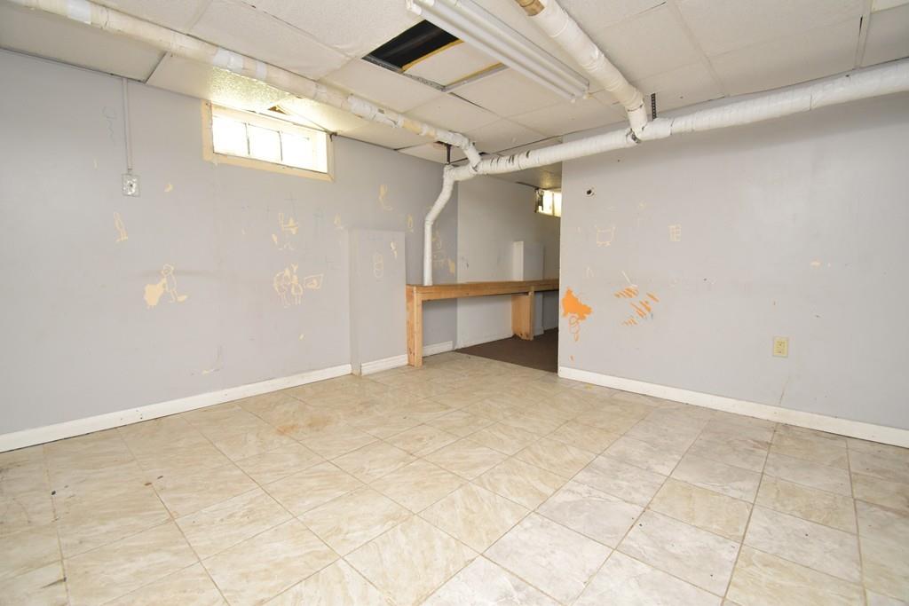 141 Oak Street Springfield, MA 01109 - Photo 31 of 40 a view of an empty room