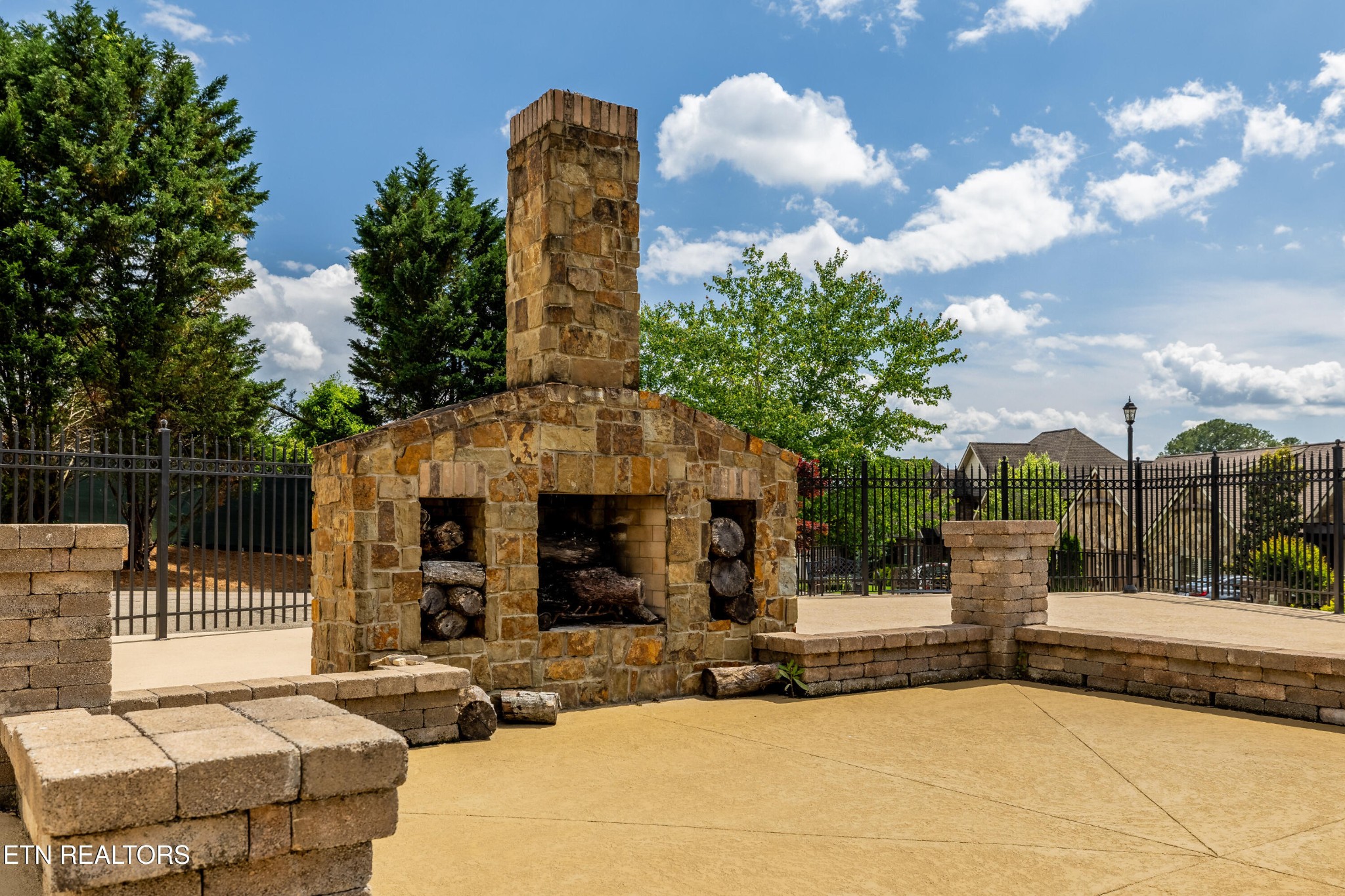 3109 Gazebo Point Way Knoxville, TN 37920 - Photo 53 of 57 a view of a building with fountain in front of house