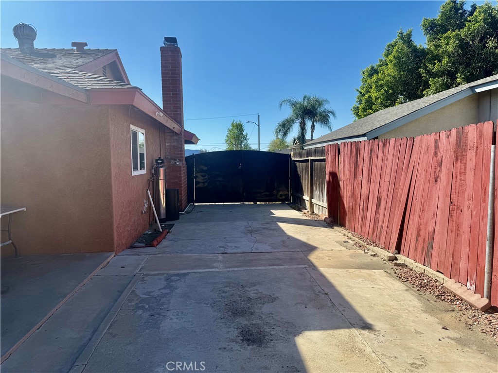 5982 Harrison Street Chino, CA 91710 - Photo 16 of 43 a view of a backyard of the house