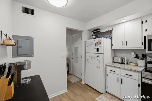 $187,000 | 6716 Cascade Road Southeast, Unit 39, Grand Rapids, MI 49546