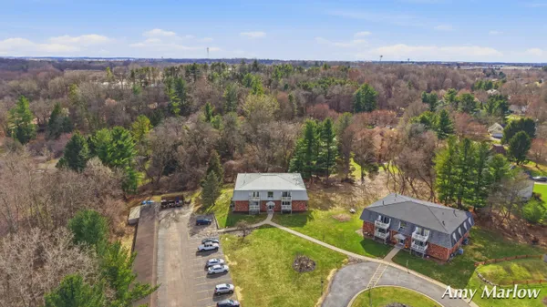 $187,000 | 6716 Cascade Road Southeast, Unit 39, Grand Rapids, MI 49546