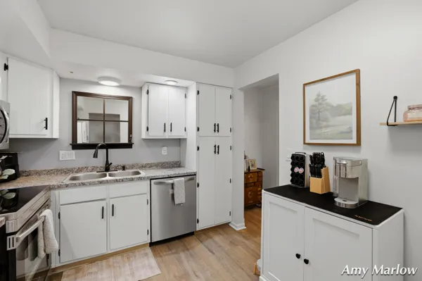 $187,000 | 6716 Cascade Road Southeast, Unit 39, Grand Rapids, MI 49546