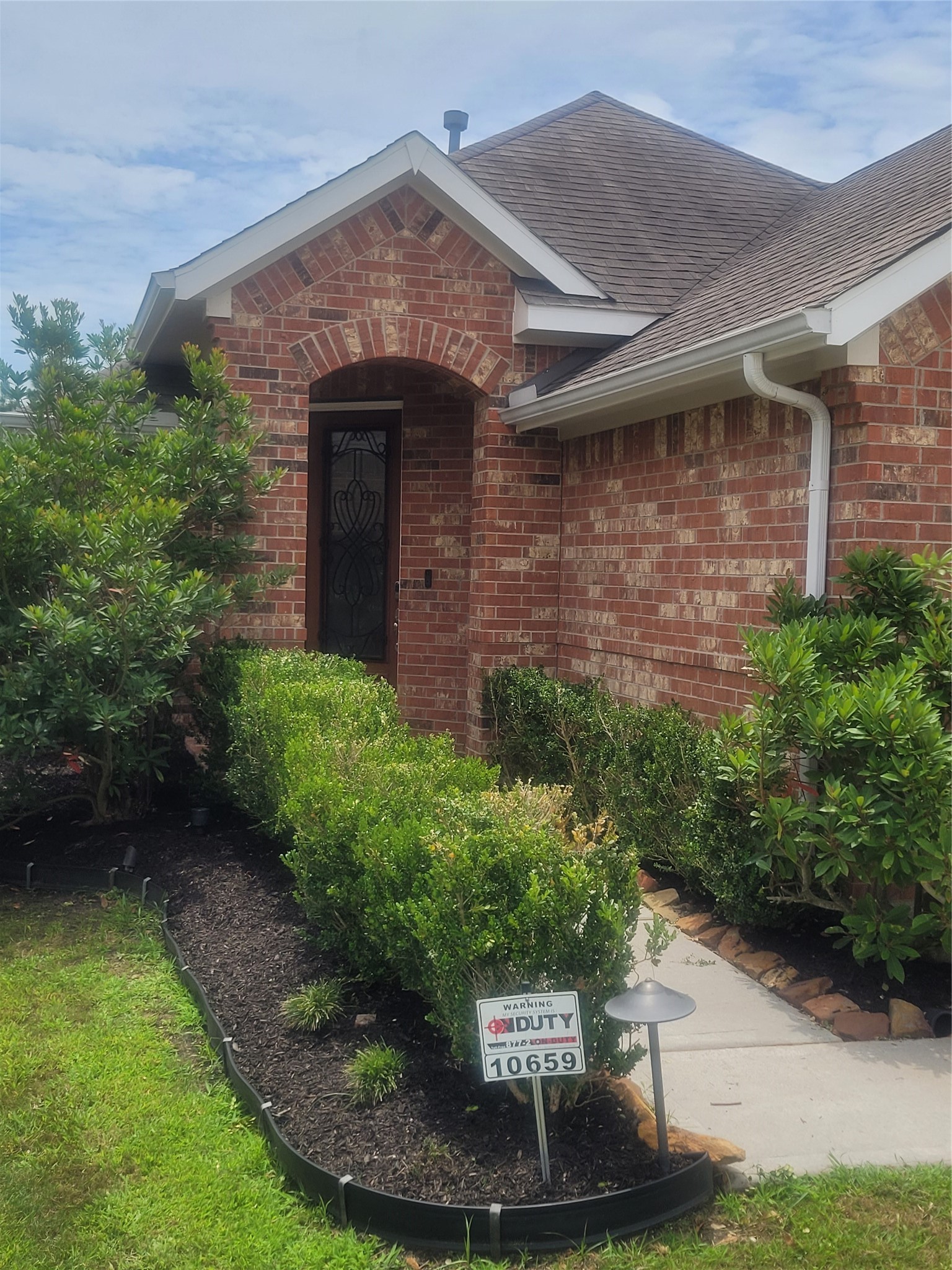 10659 Dolce Lane Rosharon, TX 77583 - Photo 3 of 32