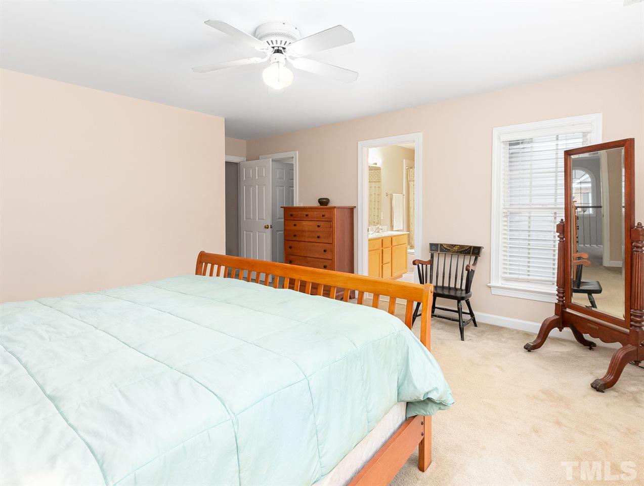 1102 Banbury Woods Place Raleigh, NC 27607 - Photo 14 of 21 Gallery Image 14