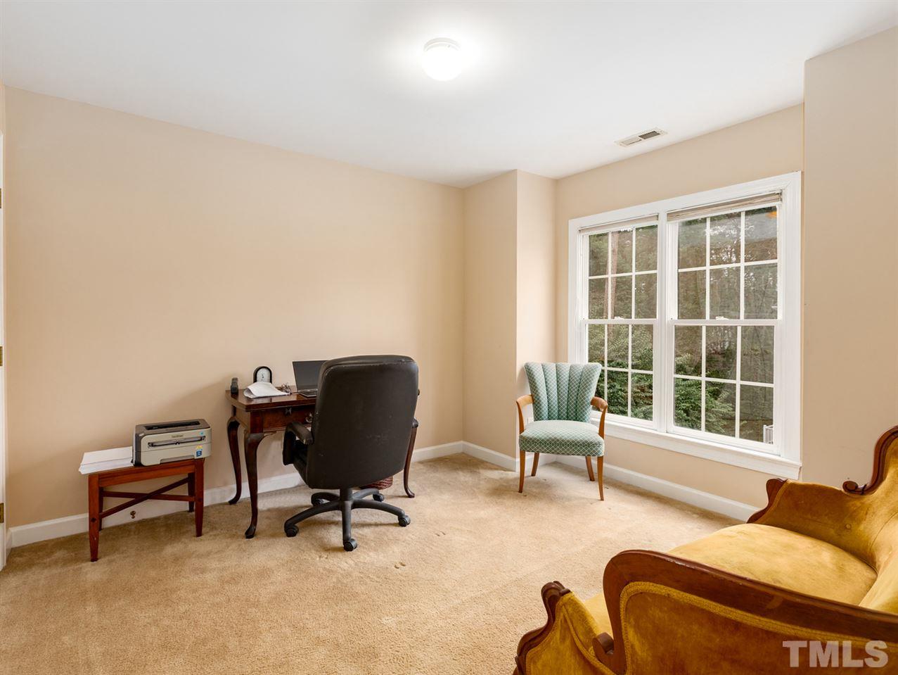 1102 Banbury Woods Place Raleigh, NC 27607 - Photo 18 of 21 Gallery Image 18