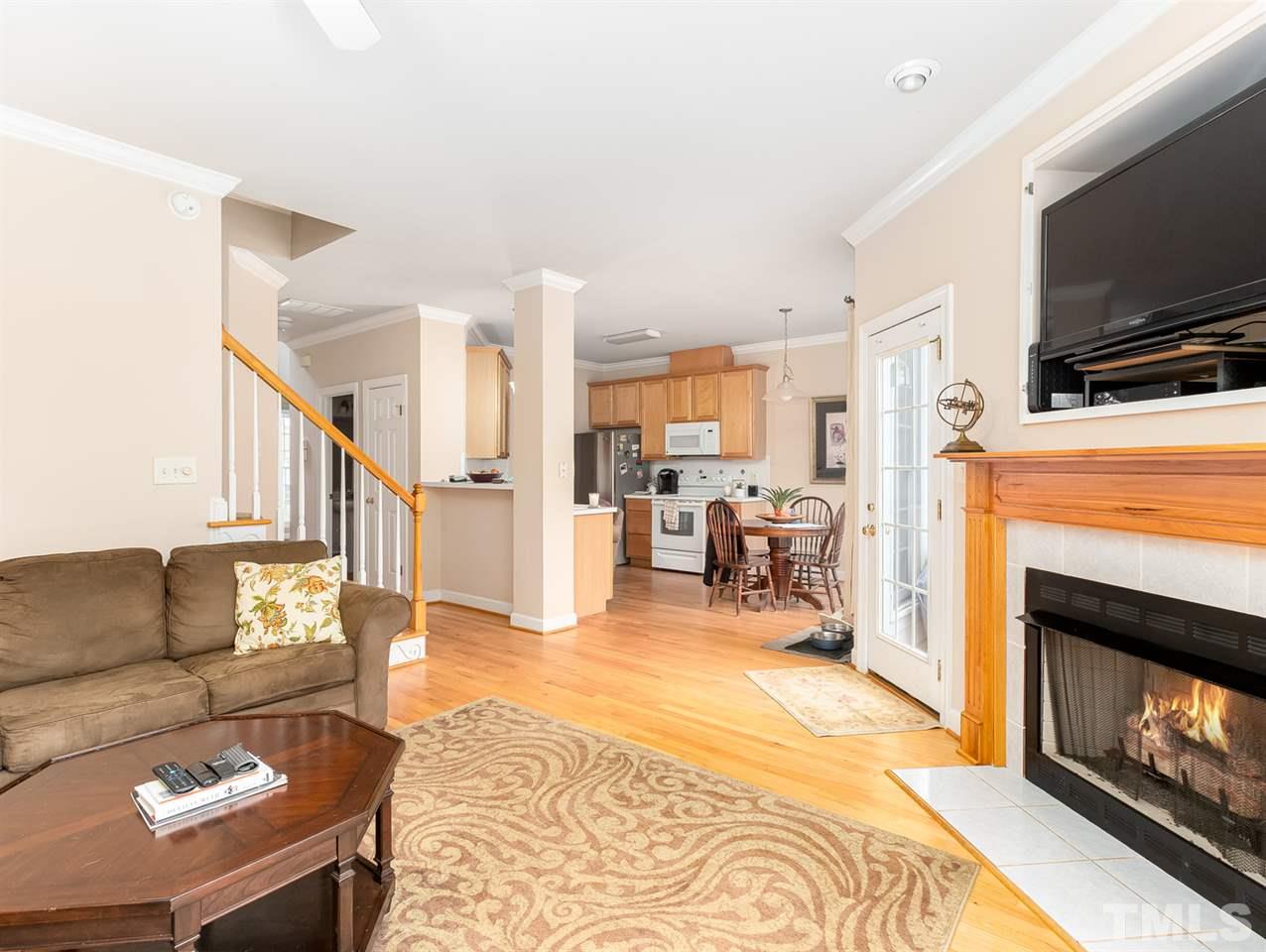 1102 Banbury Woods Place Raleigh, NC 27607 - Photo 8 of 21 Gallery Image 8