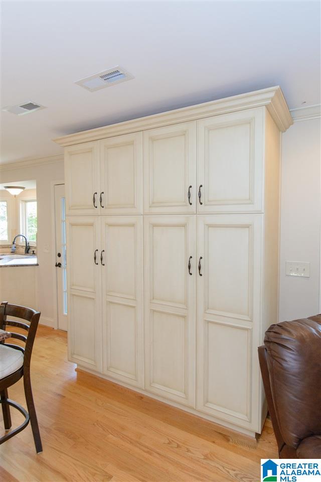 3649 Crestside Road Birmingham, AL 35223 - Photo 19 of 50