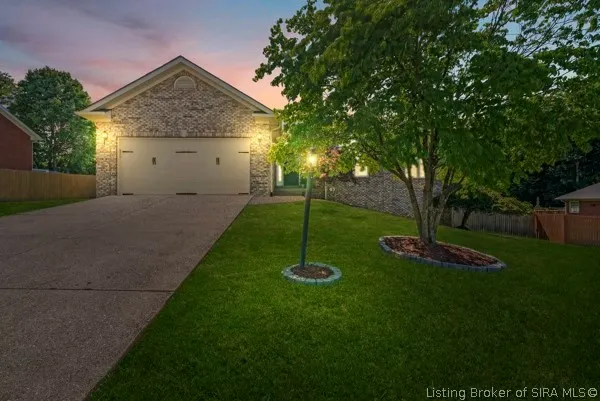 $404,900 | 4351 Country View Drive, Floyds Knobs, IN 47119