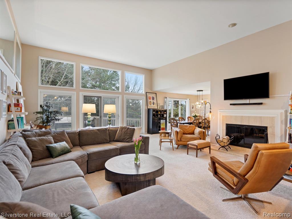695 Peach Tree Lane Rochester Hills, MI 48306 - Photo 7 of 40