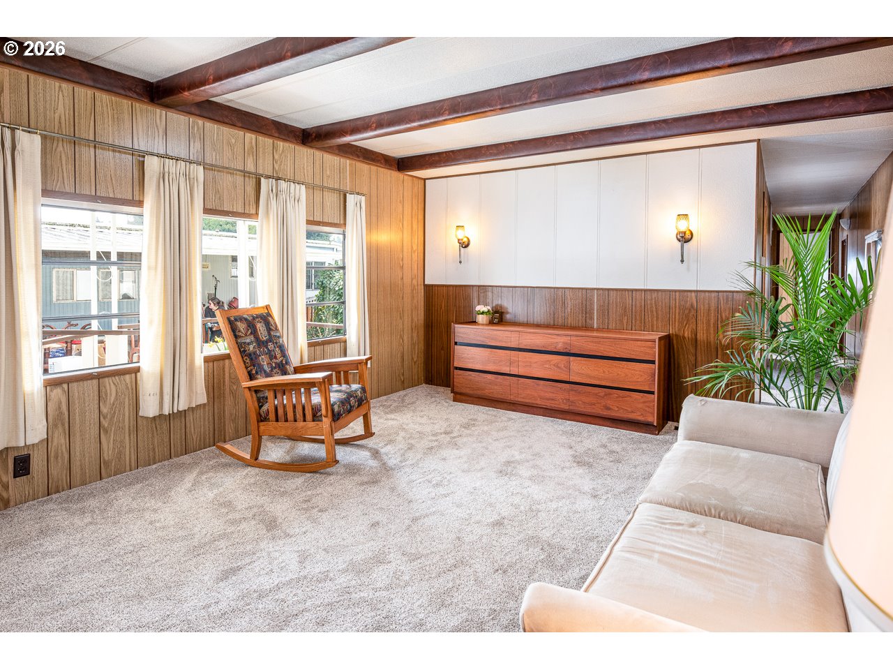 1475 Green Acres Road, Unit 172 Eugene, OR 97408 - Photo 8 of 20 a living room with furniture and a window