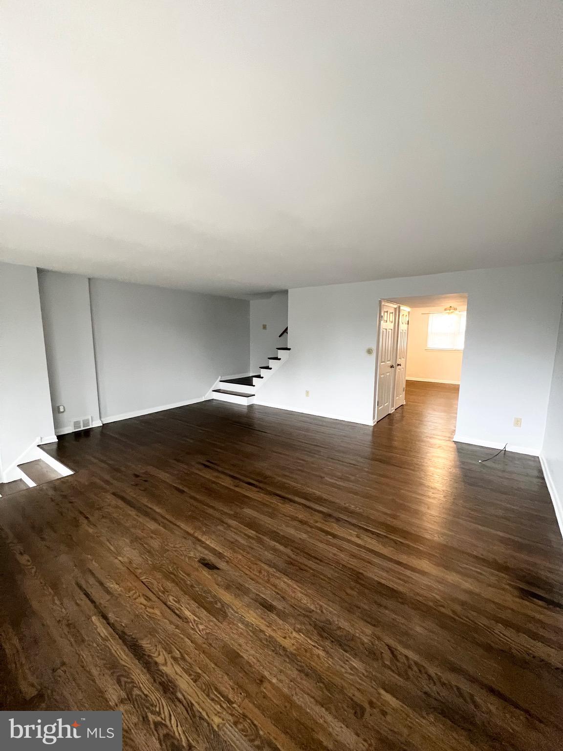 1243 Harshaw Road Brookhaven, PA 19015 - Photo 2 of 28 Gallery Image 2