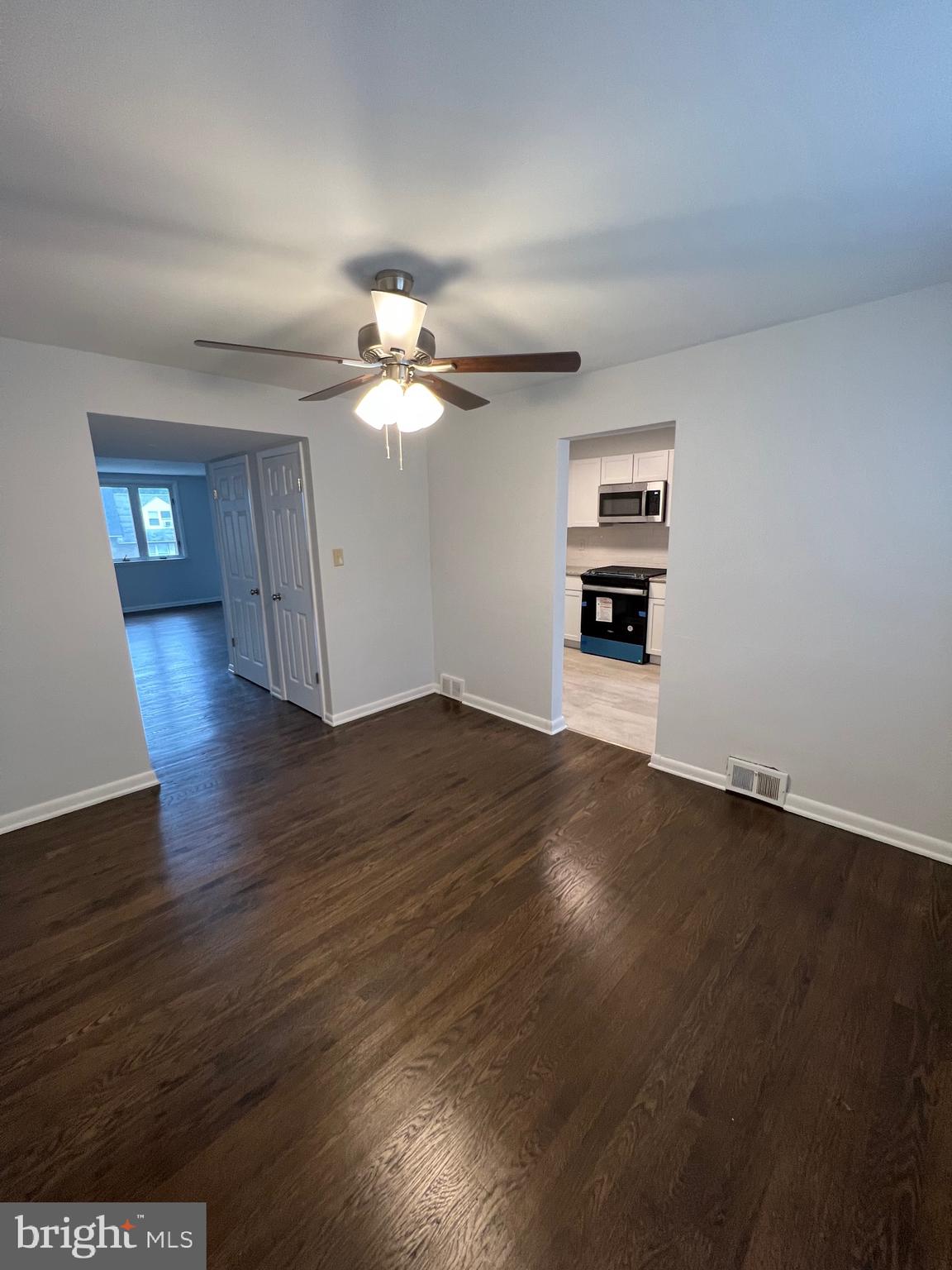 1243 Harshaw Road Brookhaven, PA 19015 - Photo 7 of 28 Gallery Image 7