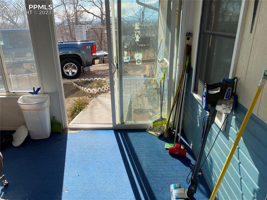 2150 Glenn Street Colorado Springs, CO 80904 - Photo 21 of 30 a view of living room