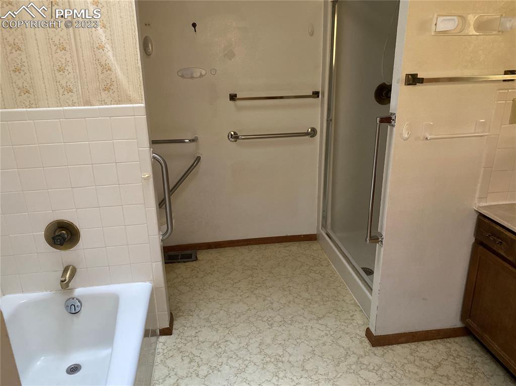 2150 Glenn Street Colorado Springs, CO 80904 - Photo 25 of 30 a bathroom with a sink