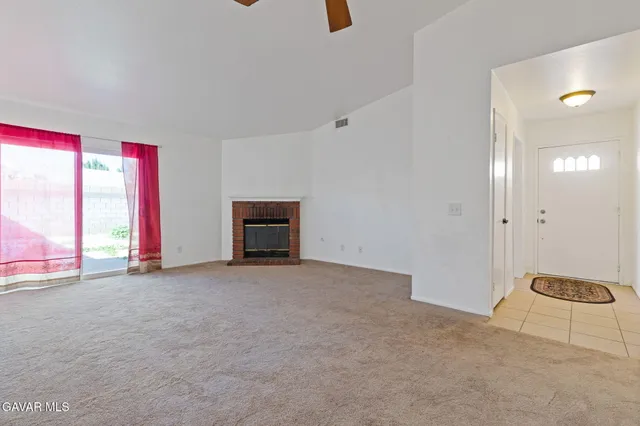 a view of livingroom with hardwood