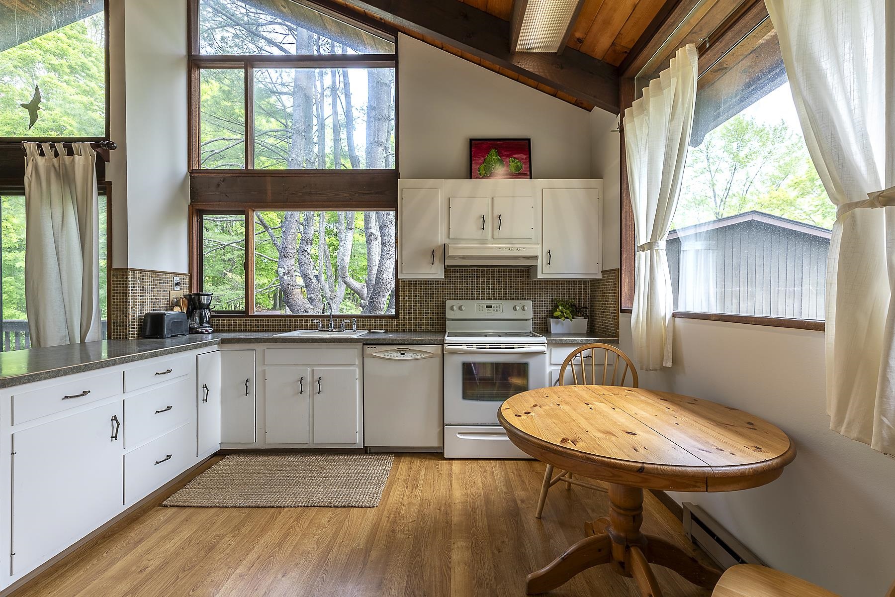 46 Murray Hill Heights Road, Unit 17 Manchester, VT 05255 - Photo 5 of 33