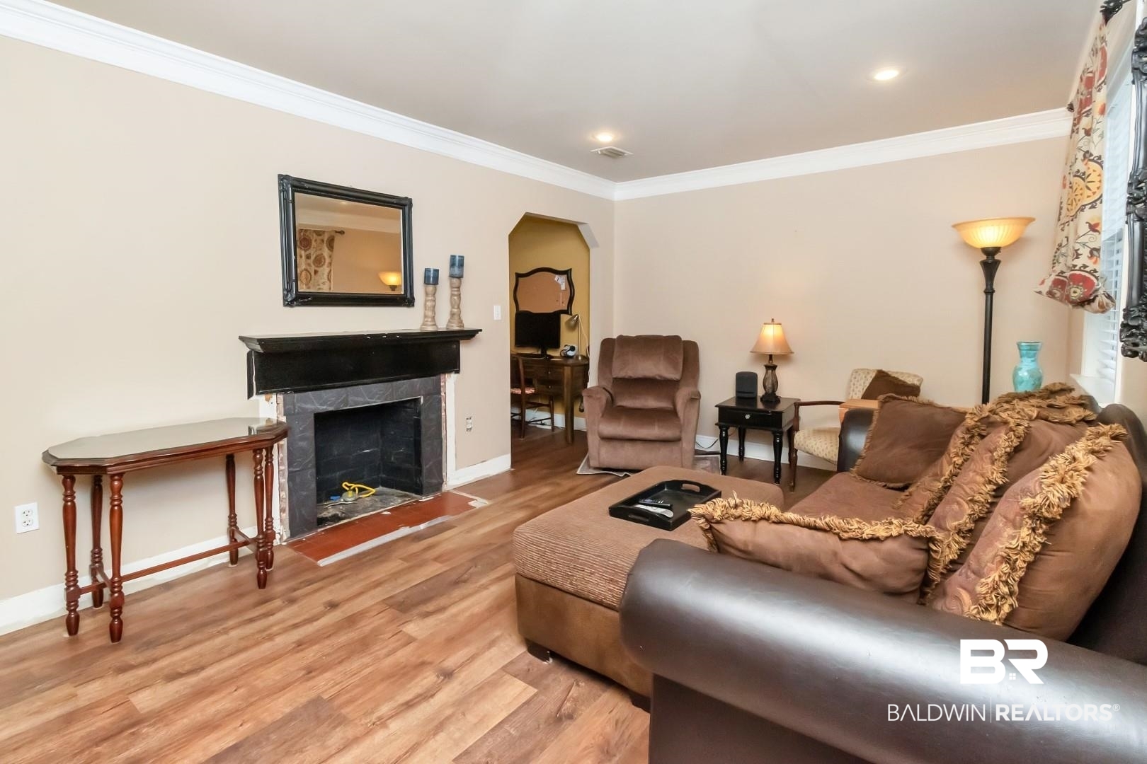 5100 Pineview Lane South Mobile, AL 36608 - Photo 3 of 31