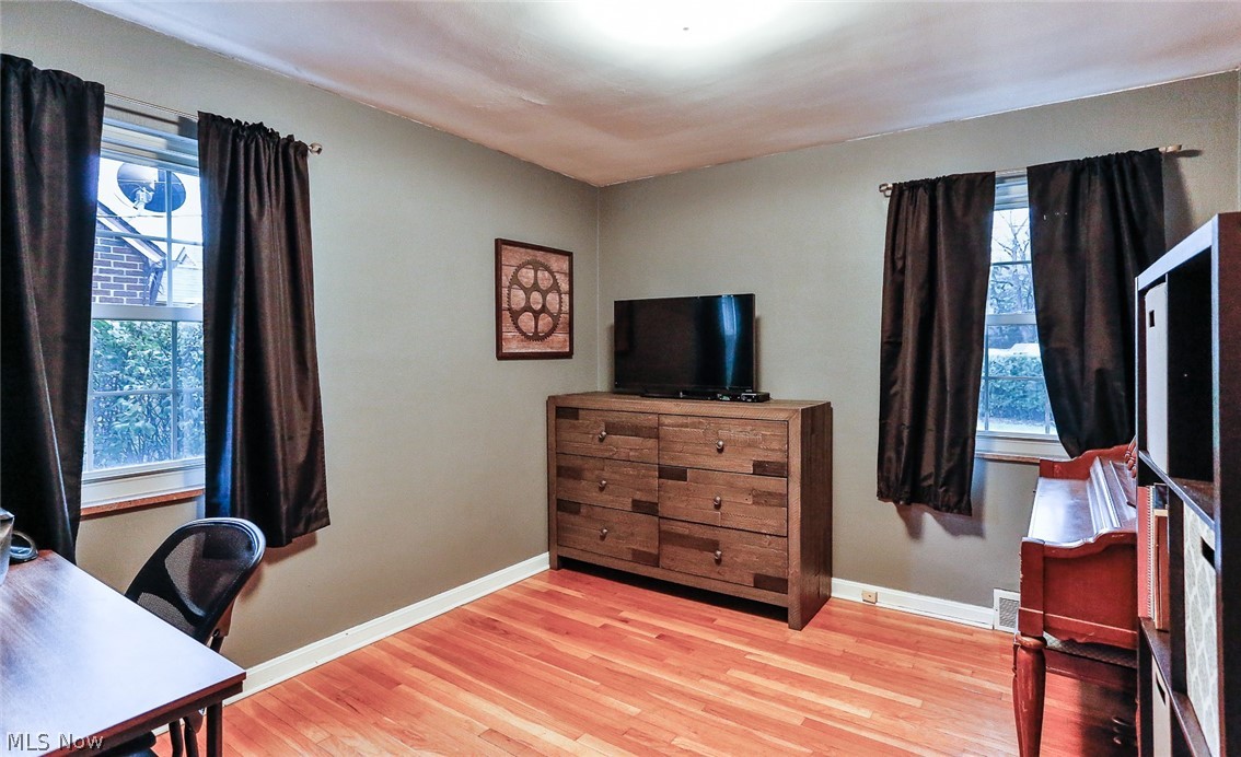 6522 South Canterbury Road Parma, OH 44129 - Photo 9 of 25