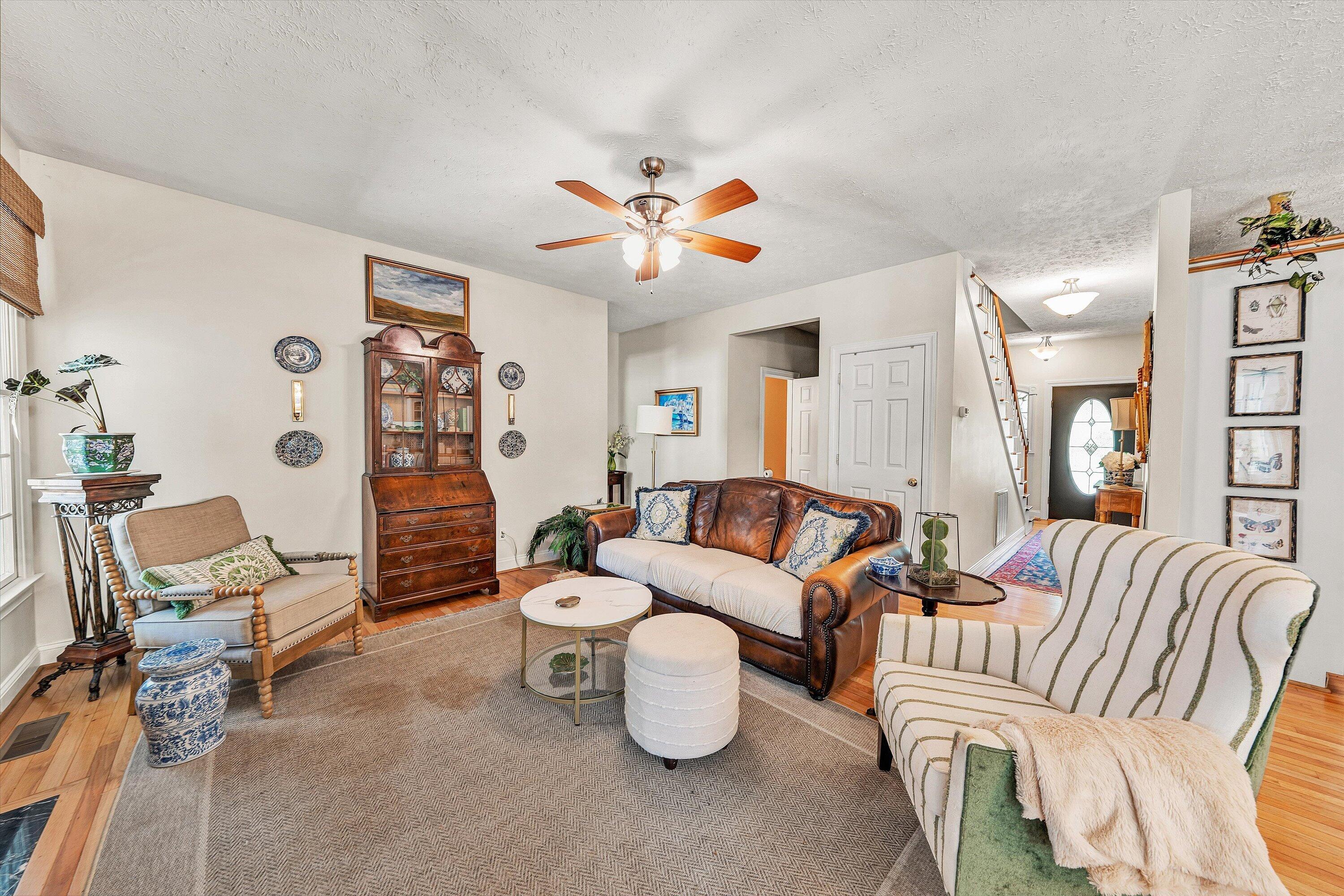 1235 Mountain View Road Vinton, VA 24179 - Photo 14 of 39 14-DSC00067