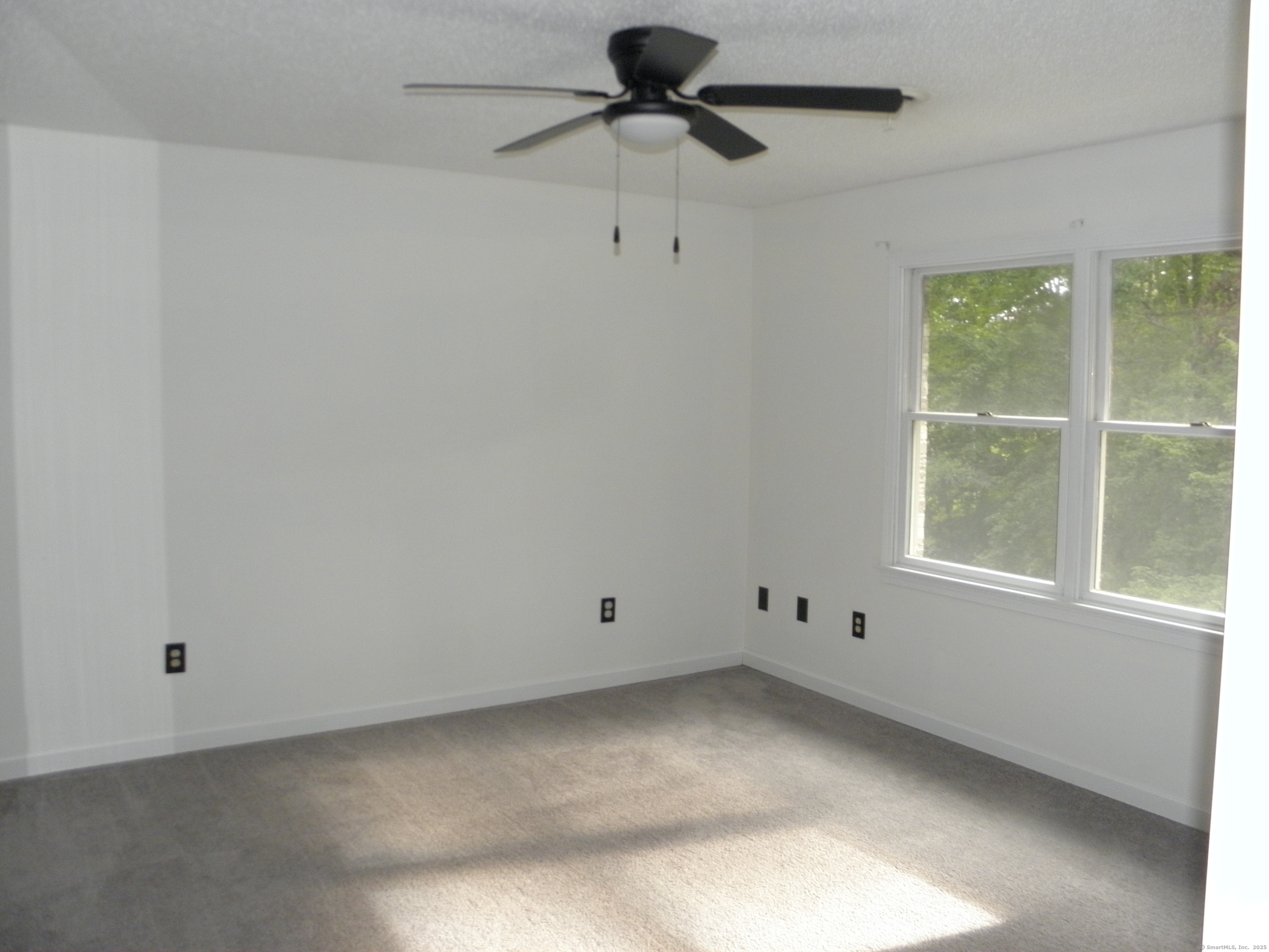 89 Harris Rd Extension Salem, CT 06420 - Photo 10 of 17