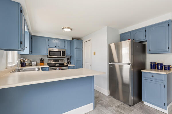60 King Street, Unit 1 Saco, ME 04072 - Photo 12 of 38 Kitchen