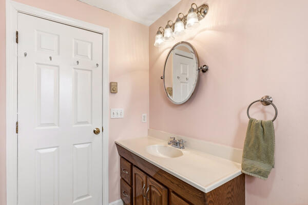 60 King Street, Unit 1 Saco, ME 04072 - Photo 23 of 38 Full Bath