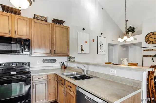 $180,000 | 172 Brandy Mill Circle, Unit E, High Ridge, MO 63049