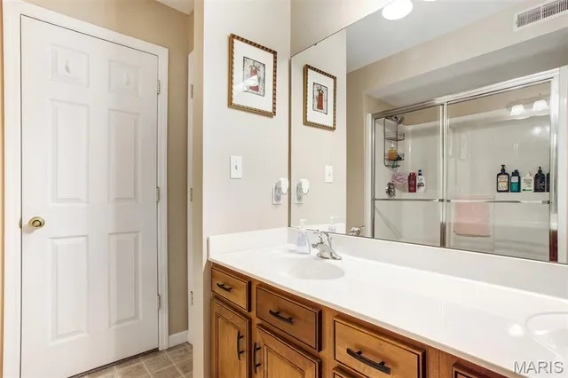 $180,000 | 172 Brandy Mill Circle, Unit E, High Ridge, MO 63049