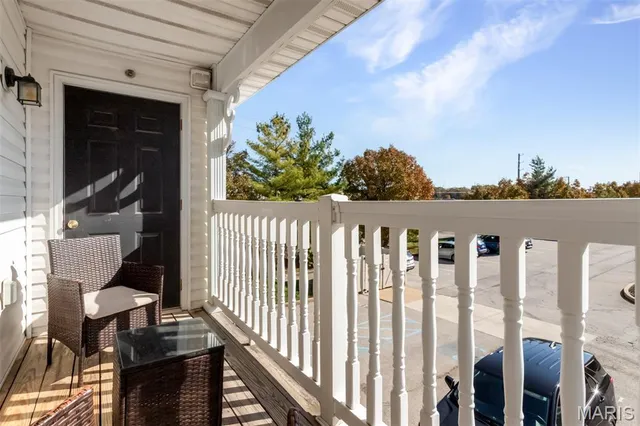 $180,000 | 172 Brandy Mill Circle, Unit E, High Ridge, MO 63049