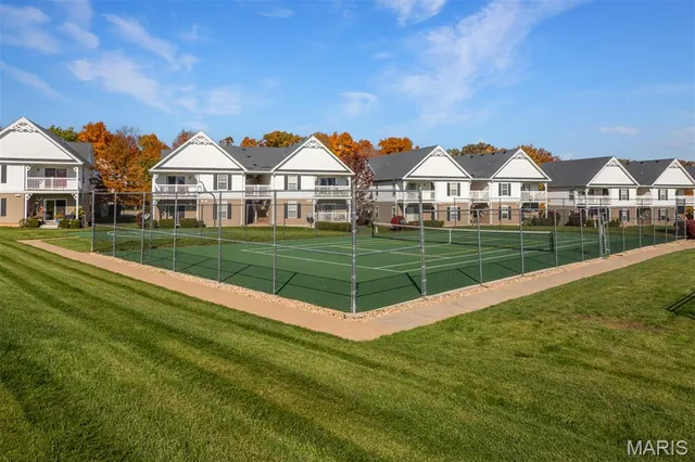 $180,000 | 172 Brandy Mill Circle, Unit E, High Ridge, MO 63049