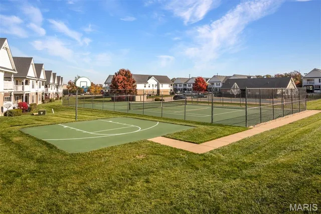 $180,000 | 172 Brandy Mill Circle, Unit E, High Ridge, MO 63049