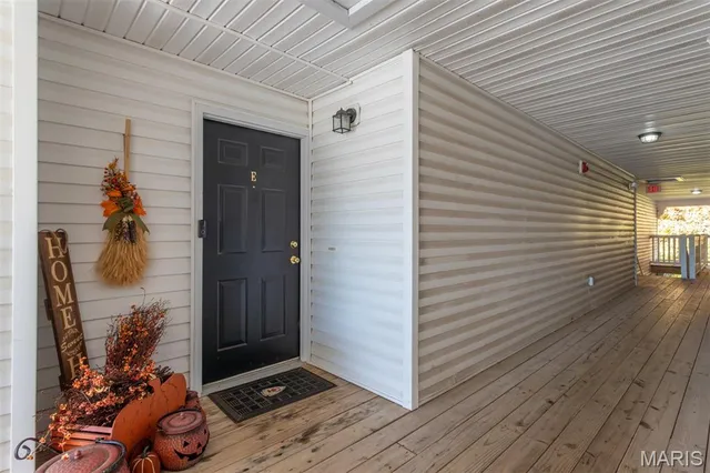 $180,000 | 172 Brandy Mill Circle, Unit E, High Ridge, MO 63049