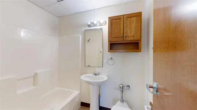 $1,100 | 5585 Straub Road, Unit 112, College Station, TX 77845