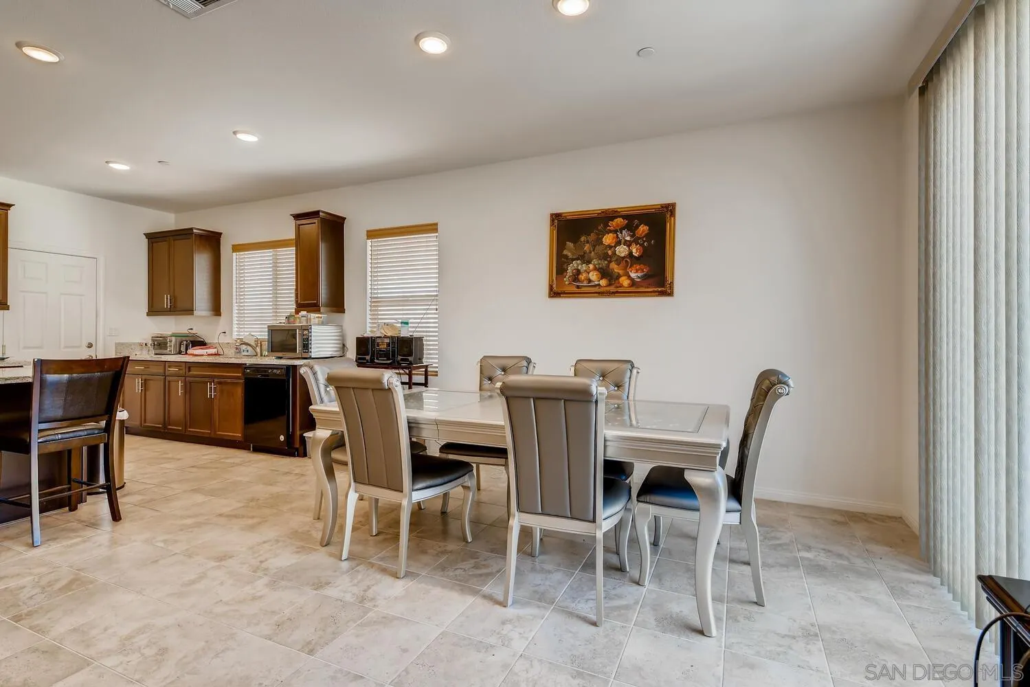 7516 Sweetheart Court Riverside, CA 92507 - Photo 3 of 13 Gallery Image 3