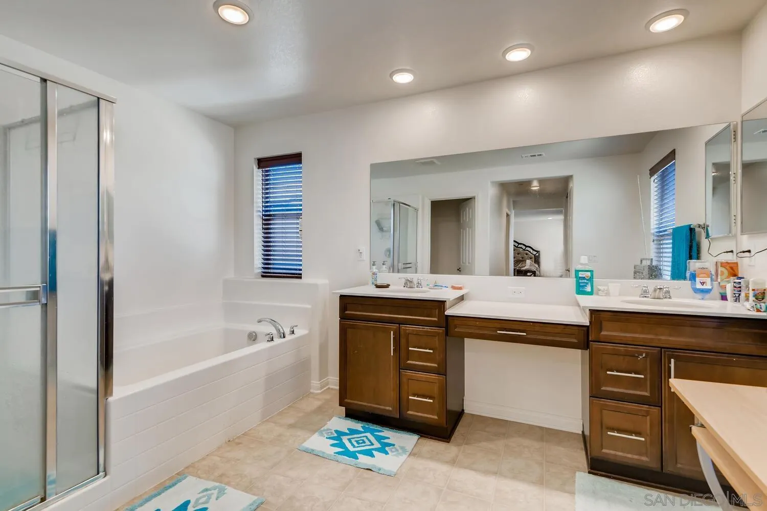 7516 Sweetheart Court Riverside, CA 92507 - Photo 8 of 13 Gallery Image 8
