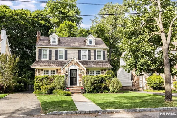 $5,950 | 25 Riverview Drive, Montclair, NJ 07043