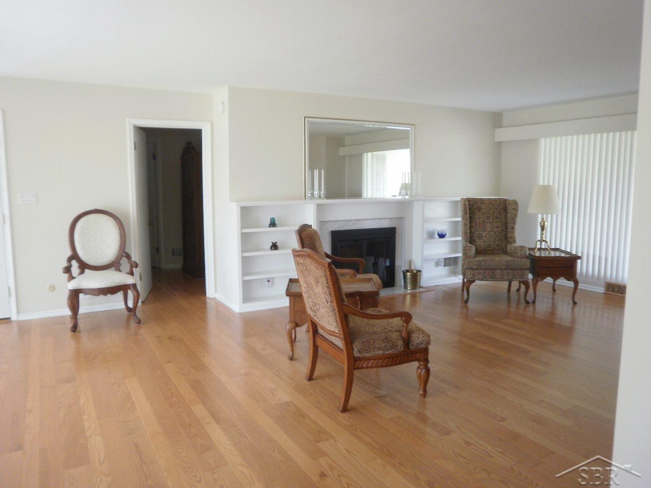 77 Benton Road Saginaw, MI 48602 - Photo 10 of 26 31375338-9.JPG
