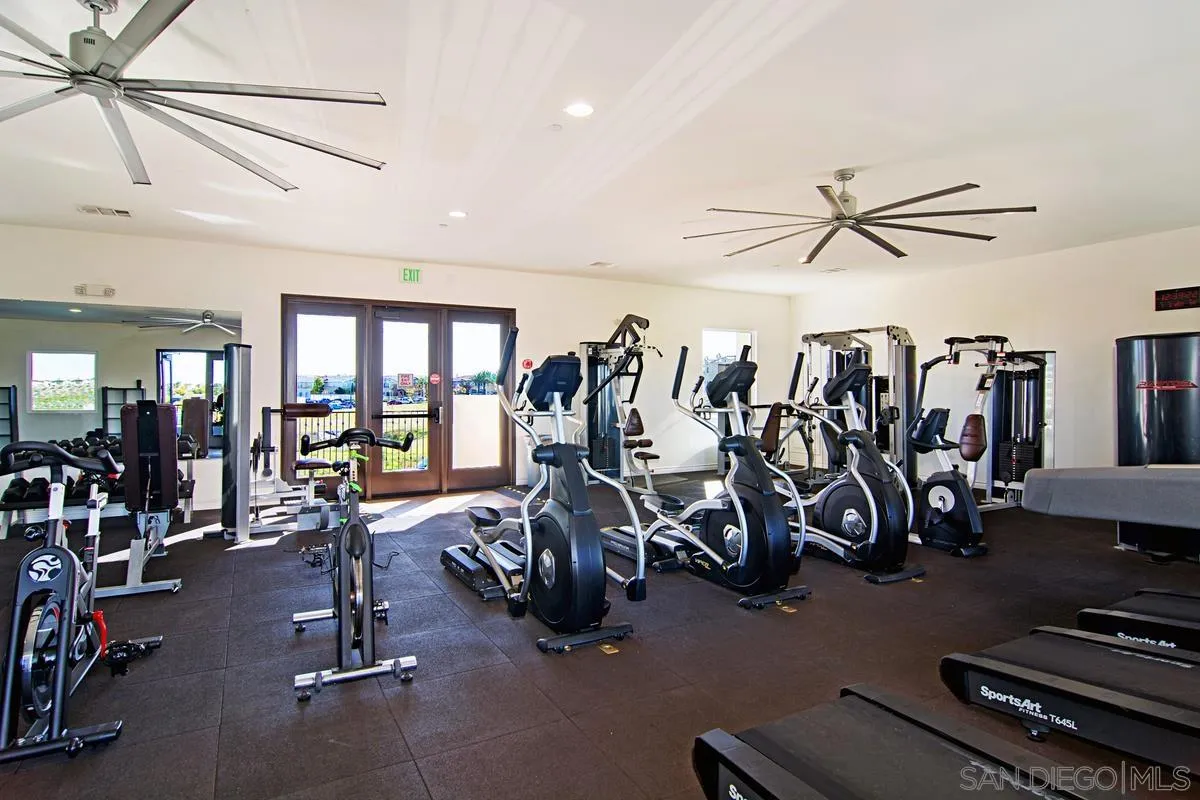 1209 Lorenzo Road Chula Vista, CA 91913 - Photo 25 of 28 Gallery Image 25