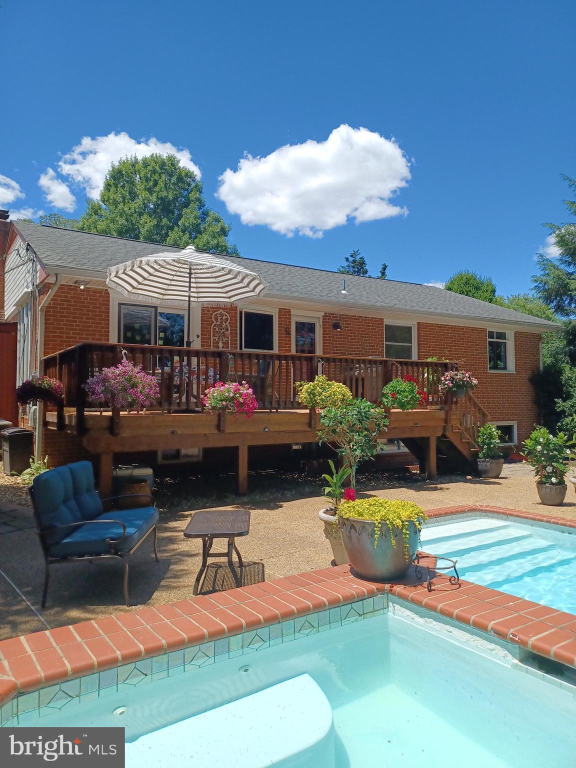 5231 Nutting Drive Springfield, VA 22151 - Photo 29 of 32 Back Elevation