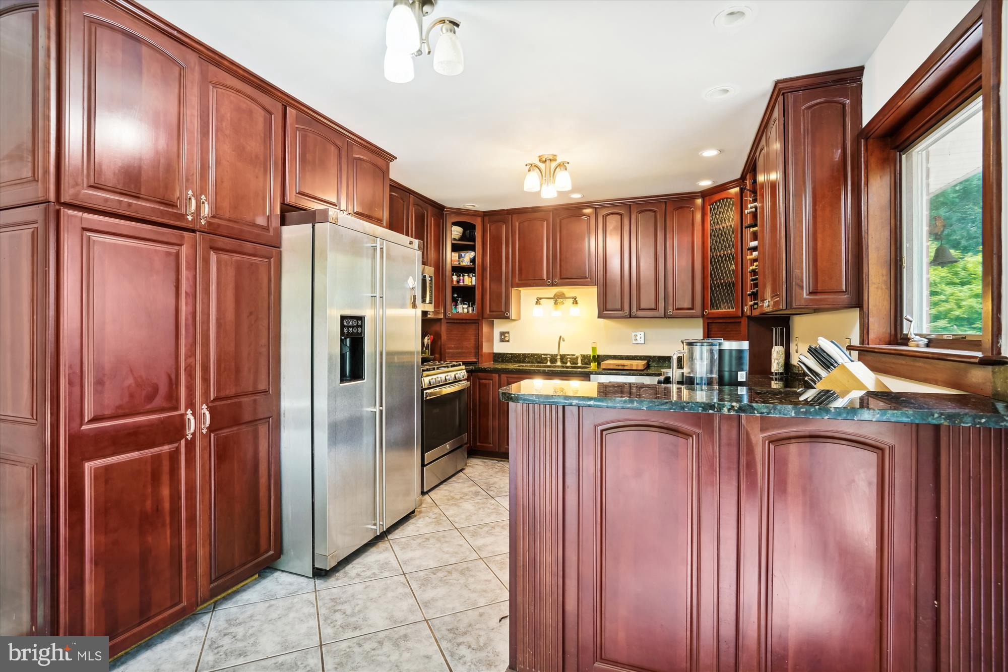 5231 Nutting Drive Springfield, VA 22151 - Photo 9 of 32 Kitchen