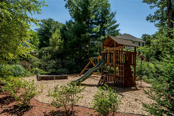 62 Highridge Road Bellingham, MA 02019 - Photo 17 of 28 Gallery Image 17