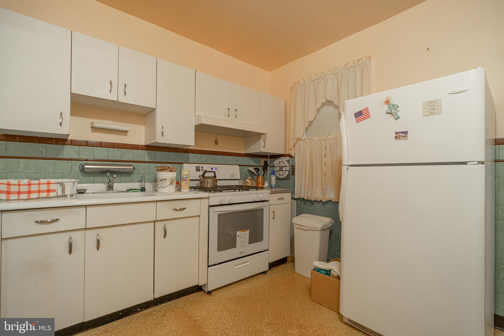 1133 Marlyn Road Philadelphia, PA 19151 - Photo 13 of 27 Gallery Image 13