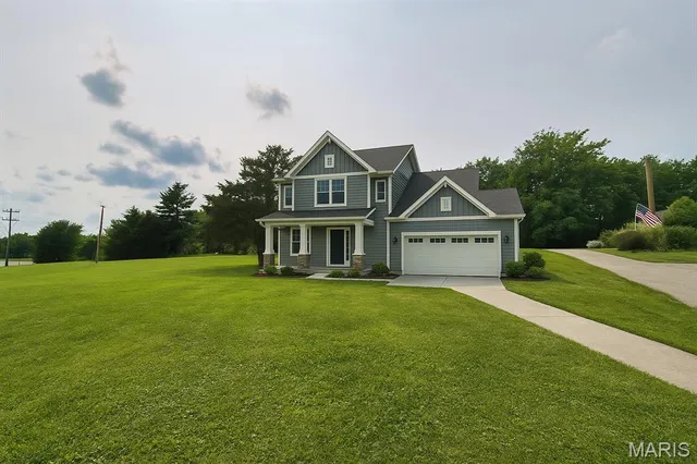 $299,000 | 927 Gravois Road, Fenton, MO 63026