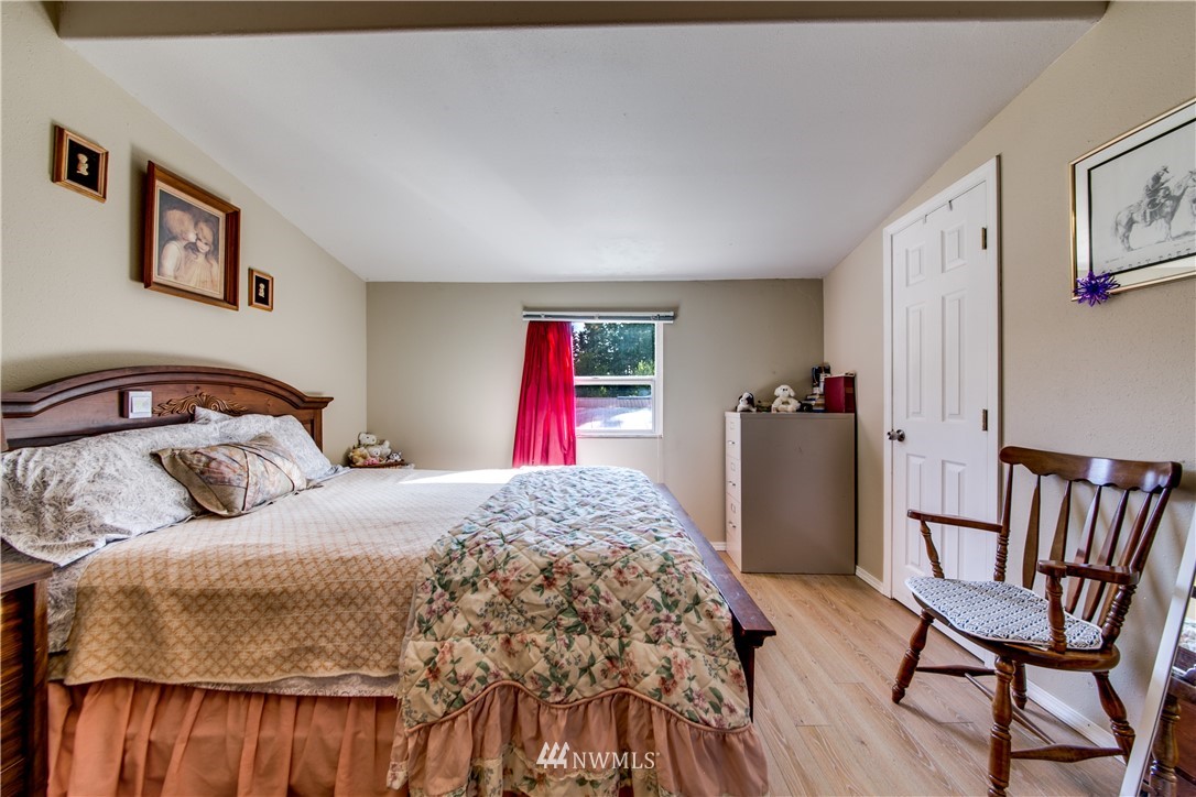 6985 Phillips Road Southeast Port Orchard, WA 98367 - Photo 11 of 17 Gallery Image 11