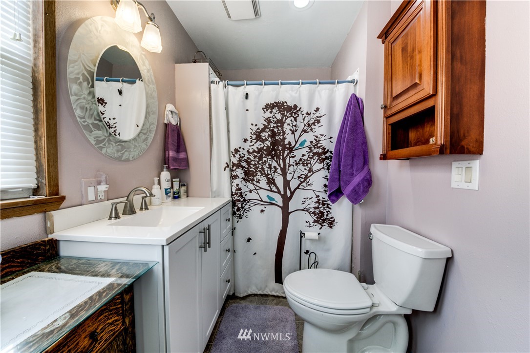 6985 Phillips Road Southeast Port Orchard, WA 98367 - Photo 12 of 17 Gallery Image 12