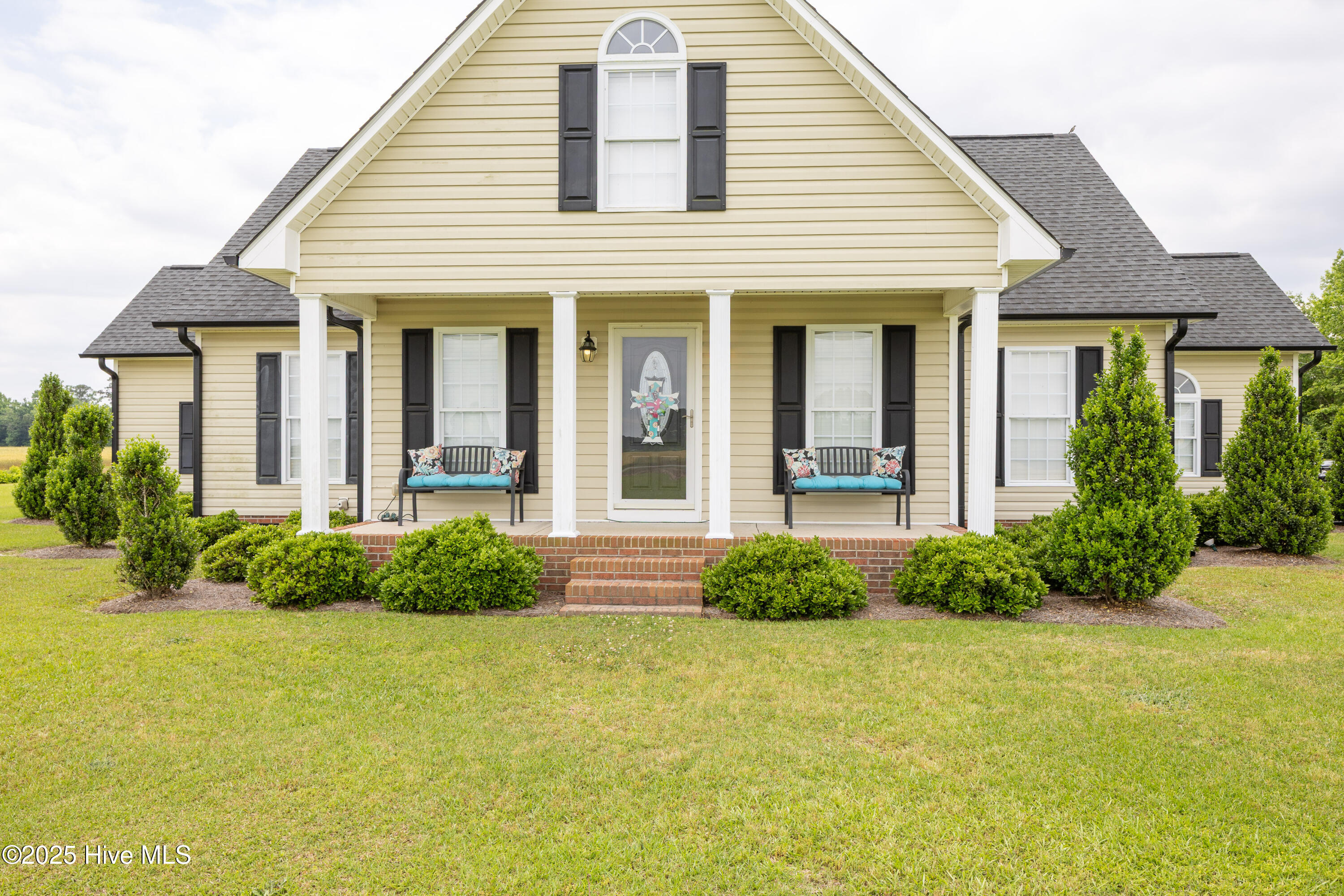 430 Rose Road Newton Grove, NC 28366 - Photo 4 of 48 430 Rose Rd5