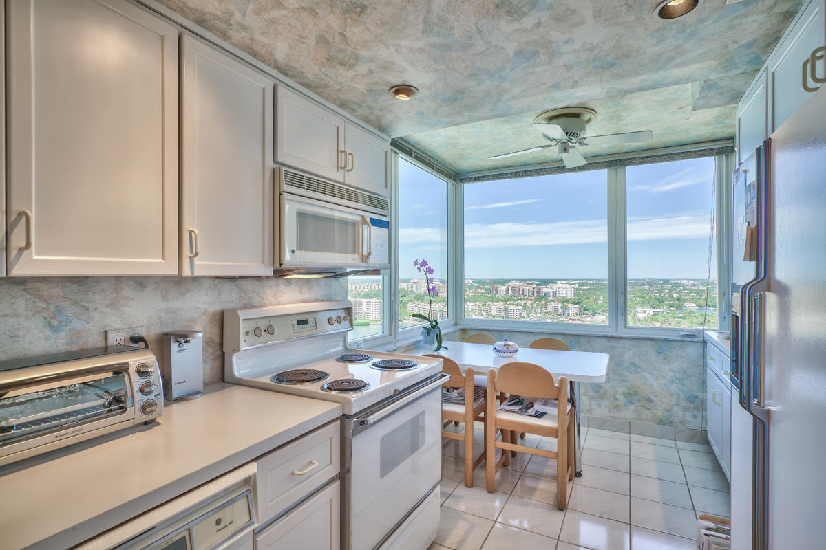 500 South Ocean Boulevard, Unit 2207 Boca Raton, FL 33432 - Photo 10 of 24 07@Robert Fernandez