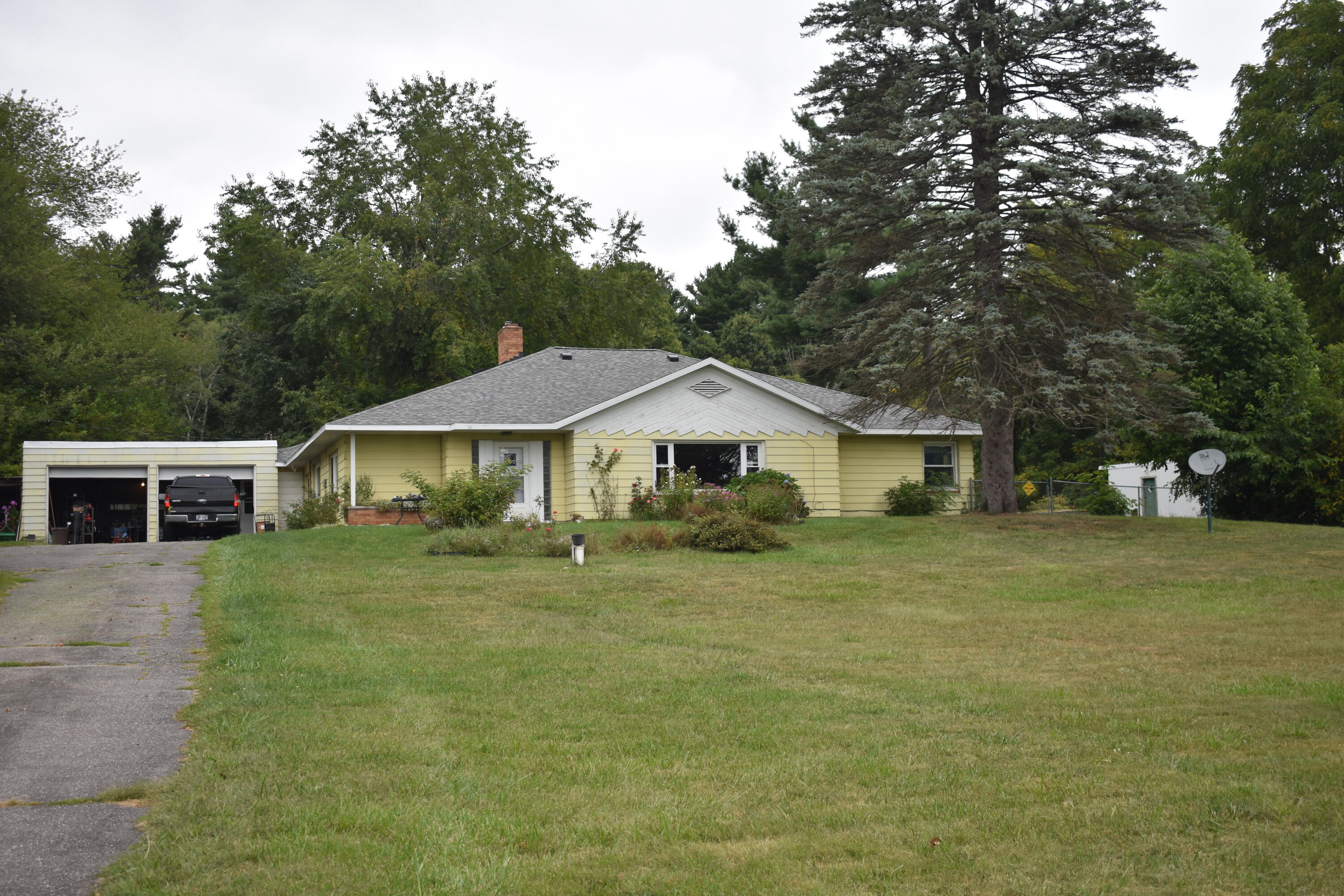 4202 South Maple Island Road Fremont, MI 49412 - Photo 1 of 15 DSC_0530